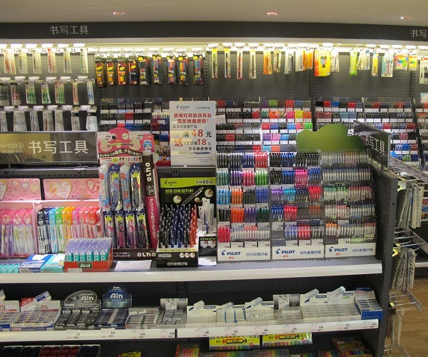 <b>怎樣經(jīng)營文具店 商品貨架選擇哪家好？</b>